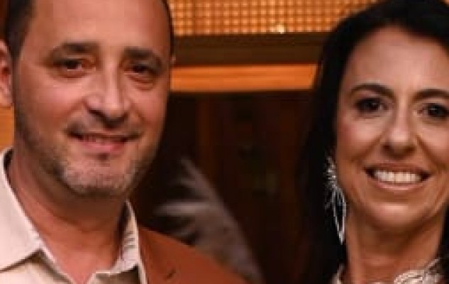 A empresária Dani Falce comemora seus 50 anos com grande festa...clique aqui e confira...